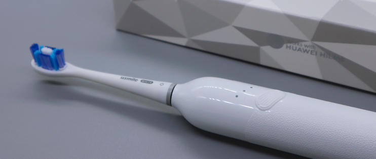 全面且专业的刷牙新体验，UsmileP10智能声波电动牙刷