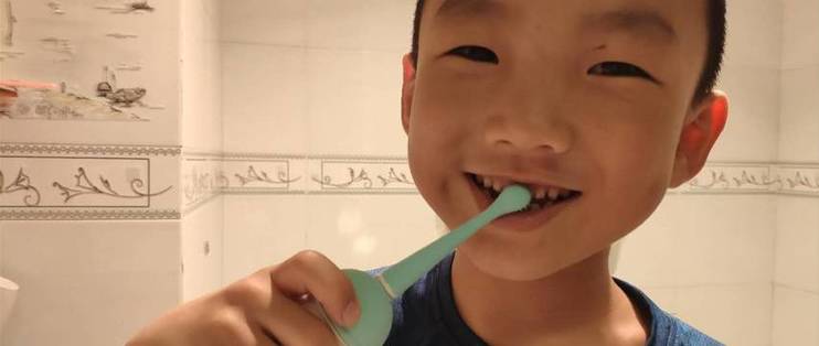 usmile冰淇淋电动牙刷体验，儿童刷牙习惯养成，兴趣很重要！