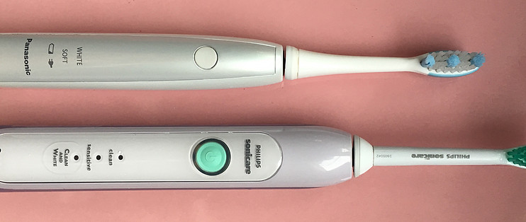 DL82和飞利浦HX6720电动牙刷使用简单对比