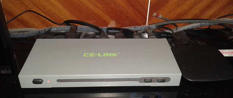 LINK2026HDMI4x2矩阵式切换分配器